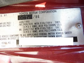 1987 TOYOTA TRUCK STD CAB BURGUNDY 2.4L AT 2WD Z17898